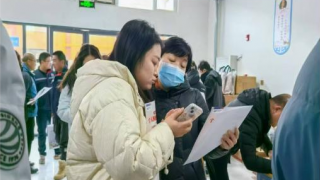 银校携手进新区，金融服务 “开门红” ——国泰君安证券兰州庆阳路营业部联合浦发银行走进兰州信息科技学院开展开门红活动
